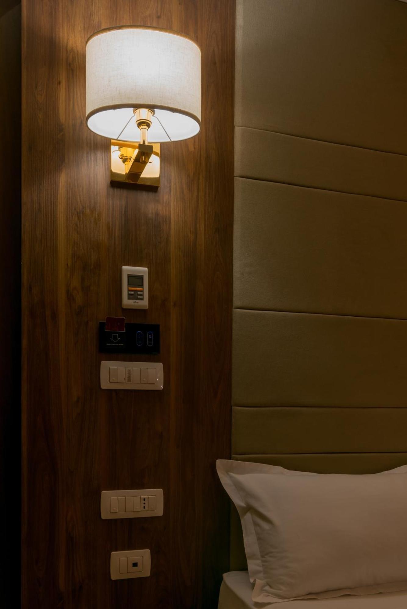 Deluxe & Executive Spa By Rafaelo Shengjin Room photo